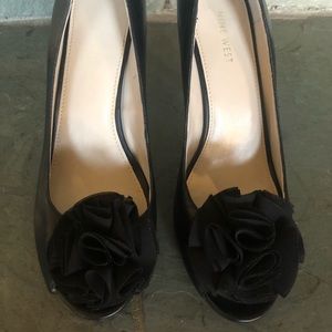 Nine West Leather Peep Toe Pumps W/Rosette